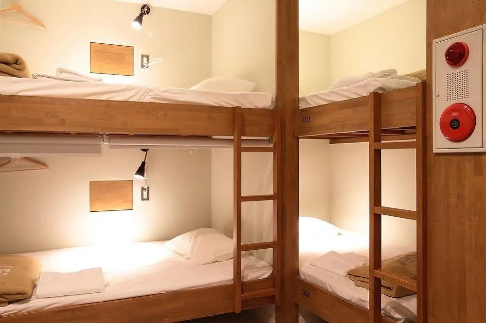 The Lower East Nine Hostel Kyoto 0*,